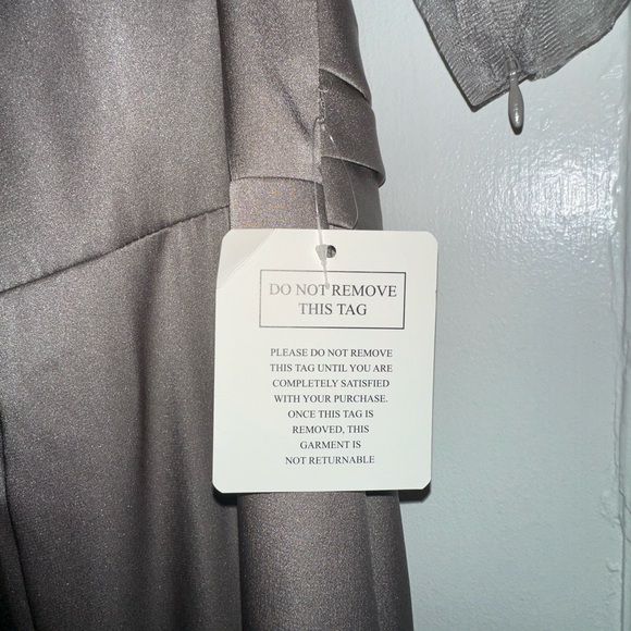 Marsoni by Colors - Off-Shoulder Quarter Sleeve Evening Dress NEW WITH TAGS - Picture 8 of 8